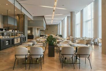 Ensana Aquahouse Hotel