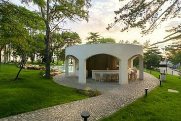 Ensana Aquahouse Hotel