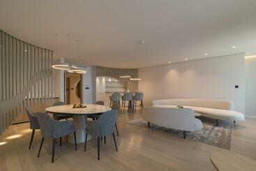 Ensana Aquahouse Hotel