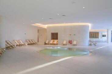 Ensana Aquahouse Hotel