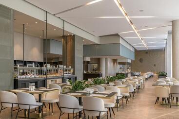 Ensana Aquahouse Hotel