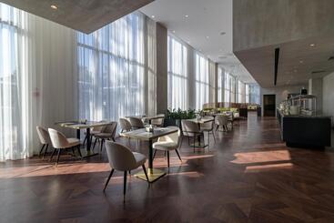 Ensana Aquahouse Hotel