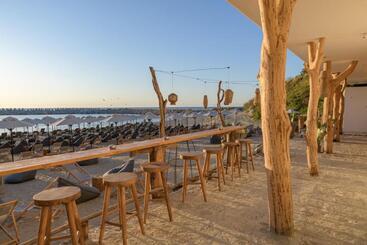 Ensana Aquahouse Hotel