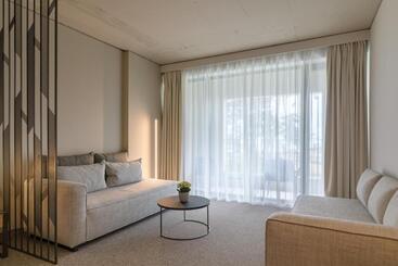 Ensana Aquahouse Hotel