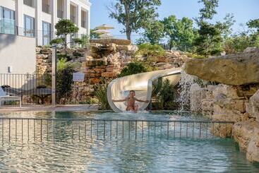 Ensana Aquahouse Hotel