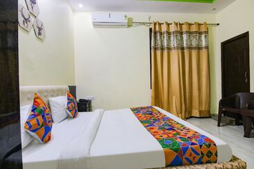 Fabhotel Pushp Kunj