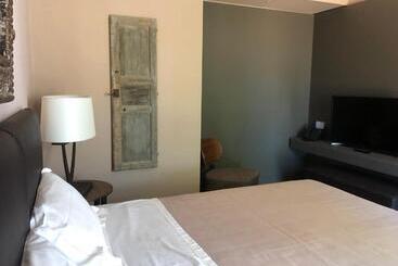 هتل Araja Villa&suite By Geocharme