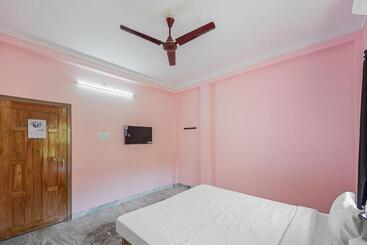 هتل Oyo 87147 Welcome Stays