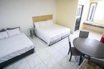 هتل Oyo  Plaza Las Torres