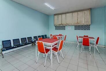 Spot On 90964 Hotel Margadana