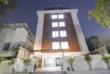 هتل Treebo Chandraprasth Residency