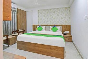هتل Treebo Chandraprasth Residency
