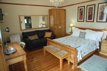 پانسیون 75 On Milner Lodge