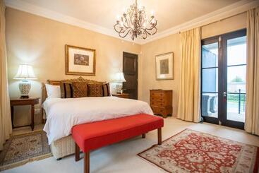 پانسیون Kilima Franschhoek