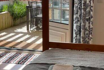 تختخواب و صبحانه Lalita House