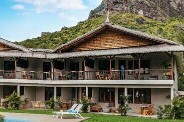 Boutik Le Morne Holiday Apartments