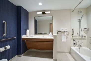 هتل Fairfield By Marriott Inn & Suites Hagerstown