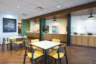 هتل Fairfield By Marriott Inn & Suites Hagerstown