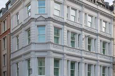 هتل Lost Property St. Paul S London, Curio Collection By Hilton