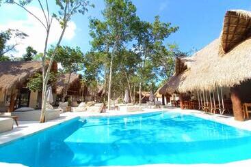 هتل Magic Xcacel Tulum