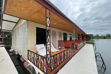 هتل Phu Naphat Resort
