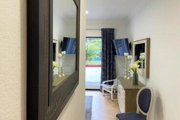 پانسیون Chalé D Angra Guest House