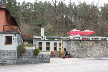 پانسیون Lesní Restaurace Harrachovka