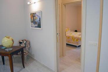 پانسیون Midway House Italy