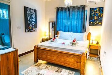 פנסיון Tamu House Pajé Beach