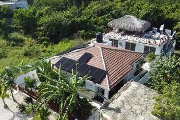 پانسیون Unique And Quiet Apartments La Botánica Tropical