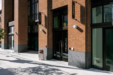 Sonder Court Square