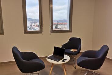 هاستل Auberge De Jeunesse Hi Clermont Ferrand