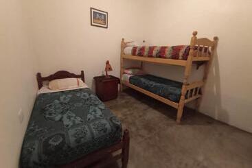 هاستل Hostal Lupita