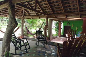 הוסטל Loren S House