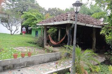 הוסטל Loren S House