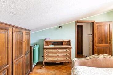 تختخواب و صبحانه A Casa Di Grea