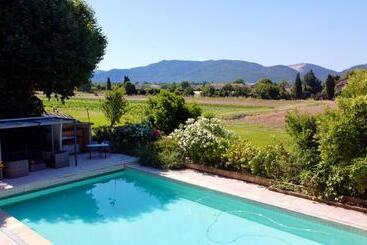 تختخواب و صبحانه Bastide Beaudinard