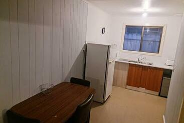 تختخواب و صبحانه City Centre Apartments