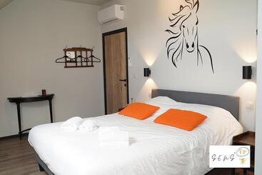 تختخواب و صبحانه Sensup à 5min De Pairi Daiza