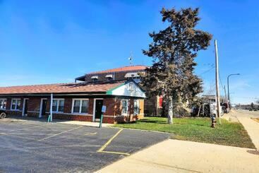 Hillside Manor Motel