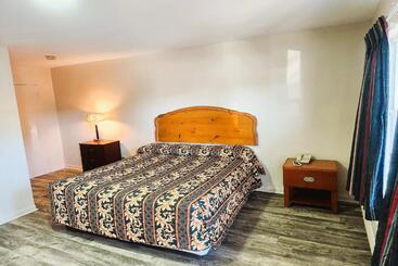 Hillside Manor Motel