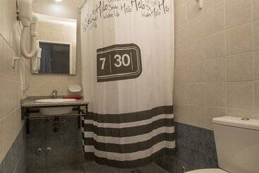 هتل Boutique Apartments Plaza Dorrego
