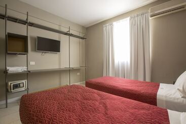 هتل Boutique Apartments Plaza Dorrego