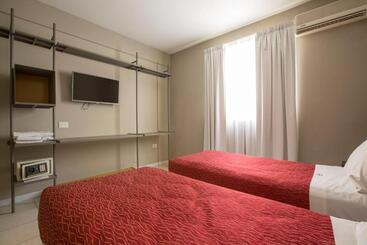 هتل Boutique Apartments Plaza Dorrego