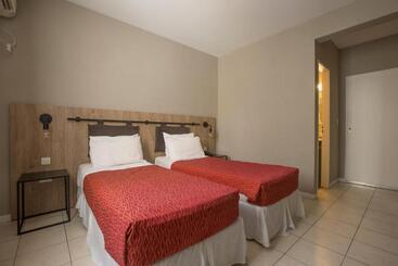 هتل Boutique Apartments Plaza Dorrego