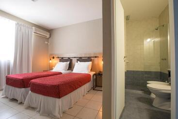 هتل Boutique Apartments Plaza Dorrego