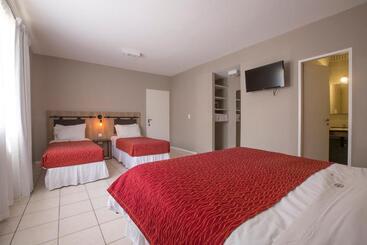 هتل Boutique Apartments Plaza Dorrego