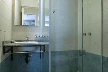 هتل Boutique Apartments Plaza Dorrego