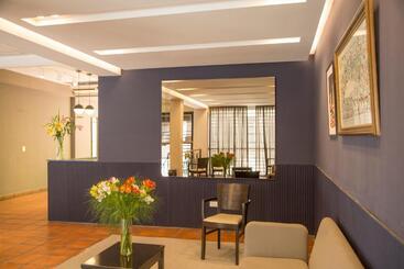 هتل Boutique Apartments Plaza Dorrego