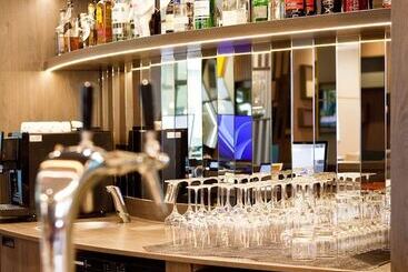 هتل Hampton By Hilton Regensburg